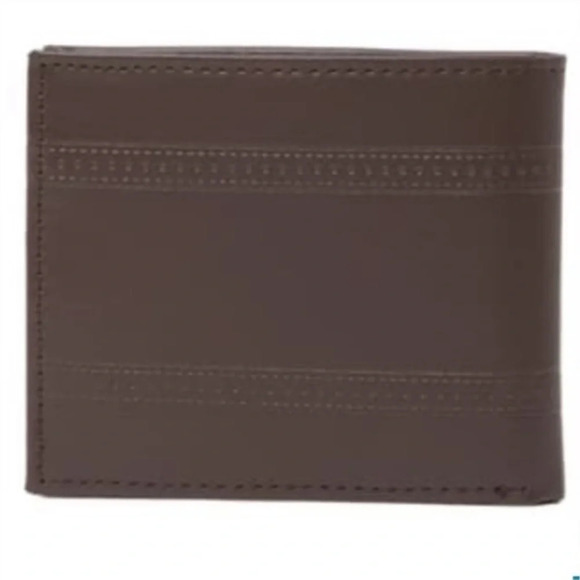 Tallia
Bifold Leather Wallet with Embossed Pattern - Picture 2 of 9